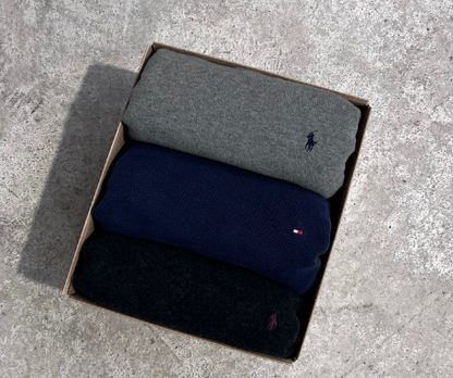 30-pieces Ralph Lauren & Tommy Sweaters